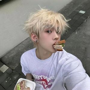 看见雨在哭头像