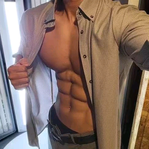 龙哥头像
