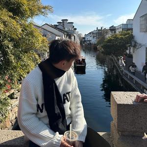 Mark吃什么头像