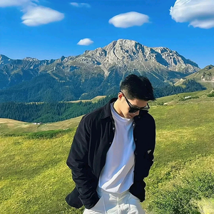 轻舟已过万重山头像