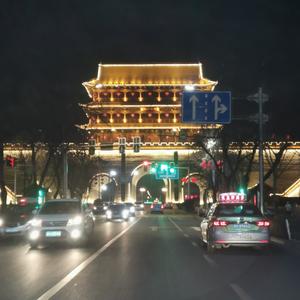 嗨国磊头像