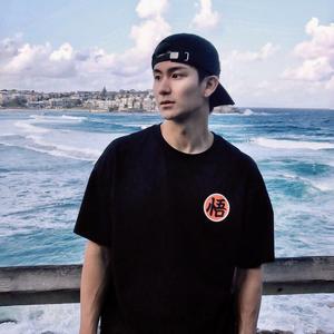 张禹童头像