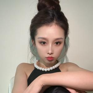 刘薇薇头像