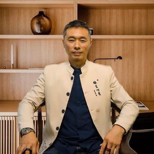 弘易樘头像