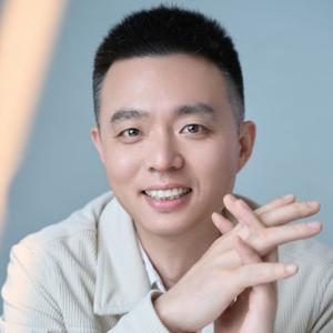 认真玩的李洋头像