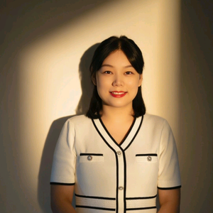 何老师的服装课头像