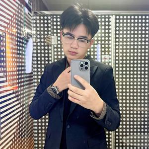 成都运东来定制出行（小东）头像