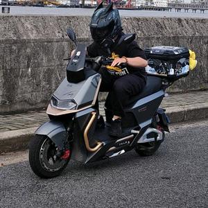 逆夏小徽头像