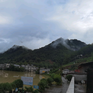 绿水山河头像