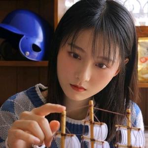 鸿杉撩影头像