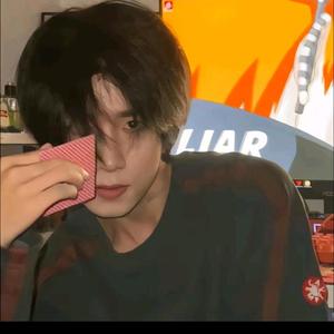不会剪辑的小白头像