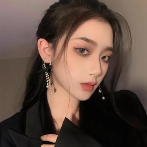 快乐的明月x头像