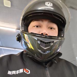斌子在北京头像