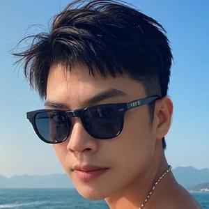杜一森头像
