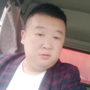 开货车的老男孩头像