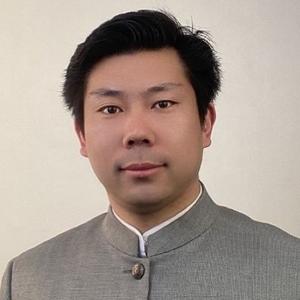 卢文老师头像