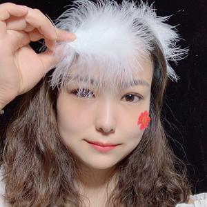 爱飞月吖头像