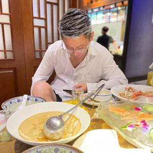 我不是酒神头像