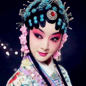 西岭雪头像