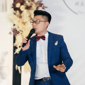 小亮唱经典头像