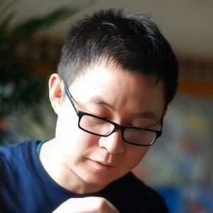 半身正气的老师傅头像