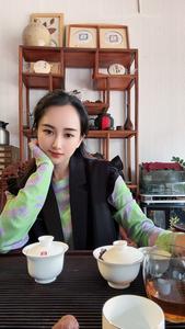 楠叶古茶头像