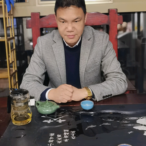 在寂寞中成长头像