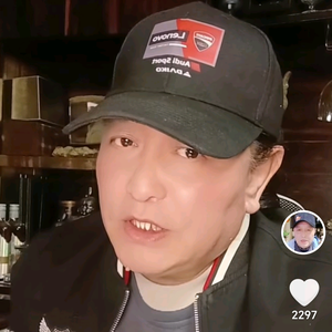宝哥论坛头像