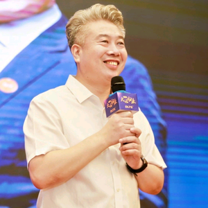 董哥说布头像
