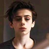 纯洁的小龙vuv头像