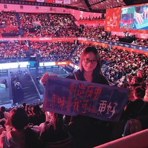 杨卷卷头像