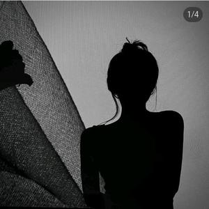 蒹葭是一朵狗尾巴草xj头像