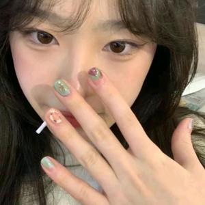AAA27岁美艳小妈头像