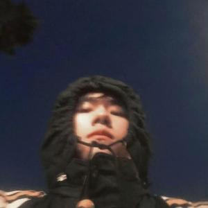 一丝不苟暖阳WI头像