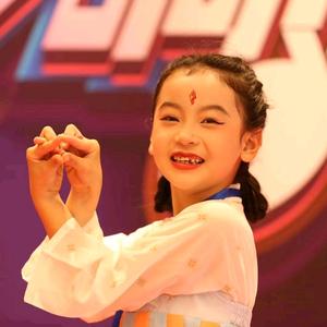 小爱mah头像