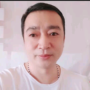 专解不惑头像