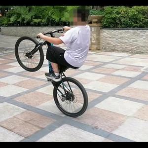 一个闫二中头像