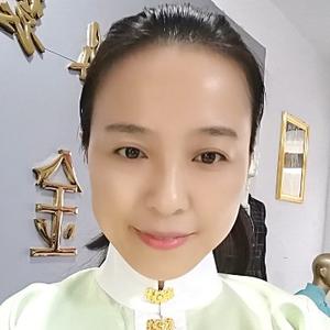 金都服装学校么老师头像