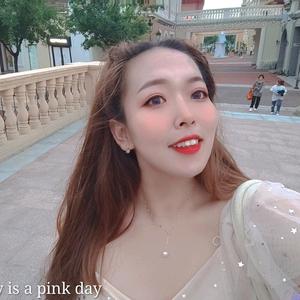 冰上的潘潘头像