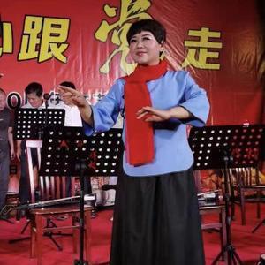 爱越女头像