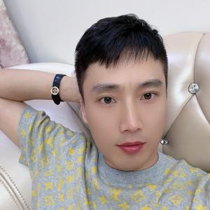 丁艳龙头像