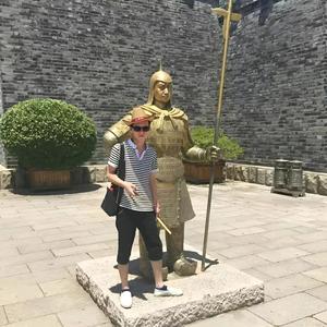 小道消息头像