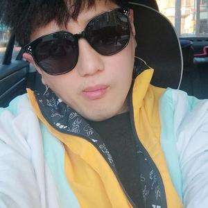 80后暖男（-*-）头像