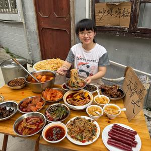 螺蛳粉活地图小萝卜头像
