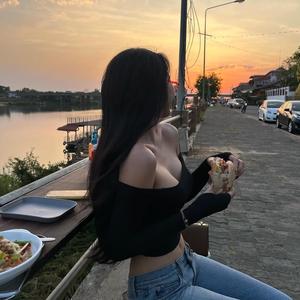 喜欢八卦的小鱿鱼头像