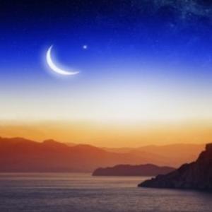 星映山红月牙美 头像