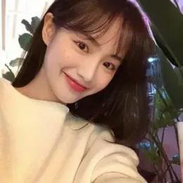 小萱爱追剧头像