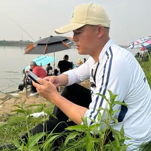 卷毛钓鱼头像