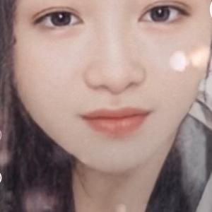 小Too丫丫头像