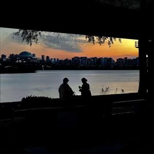 情感小皇帝头像